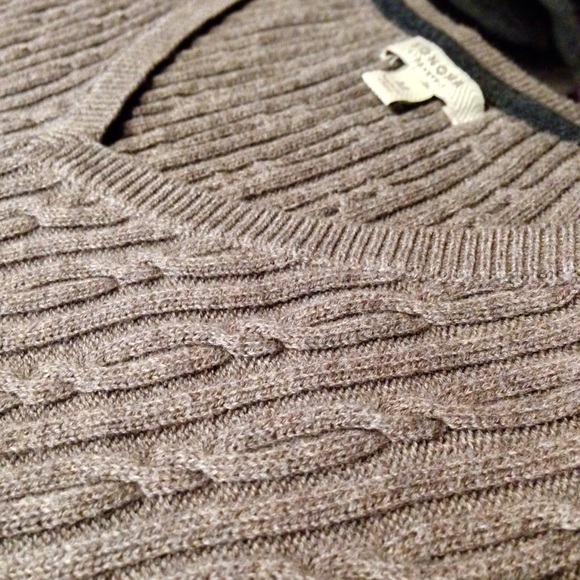 ❤️SONOMA Sweater. Size Medium Grayish Brown. So Fab! - Picture 2 of 4